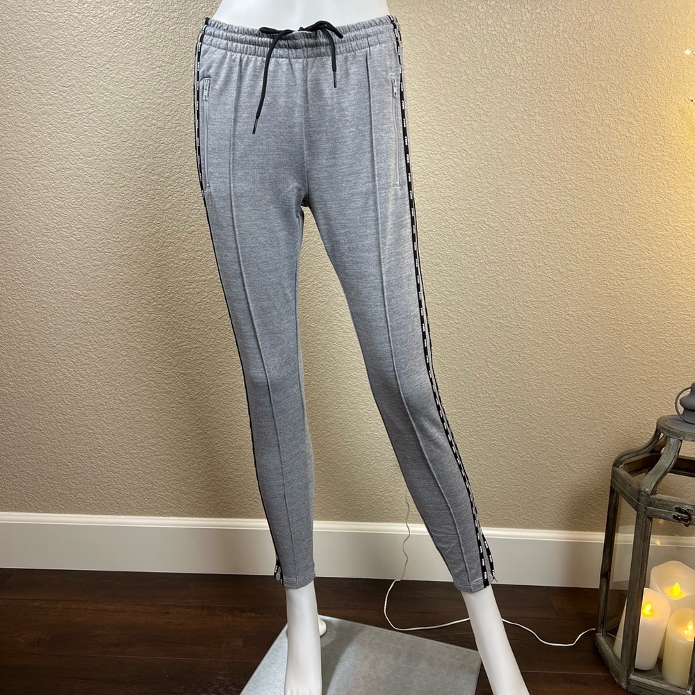 NWOT $60 Victoria’s Secret Pink Logo Stripe Track Skinny Joggers NWOT